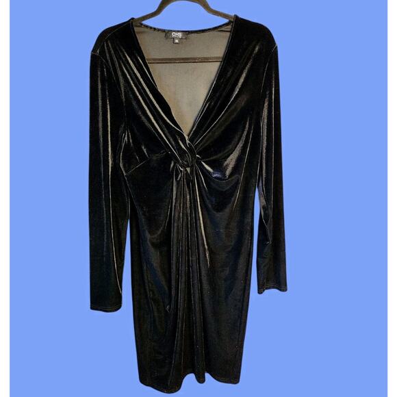 Black Velvet Long Sleeve Midi Dress Size 2X OHS Clothing Plus V-Neck - Picture 1 of 7